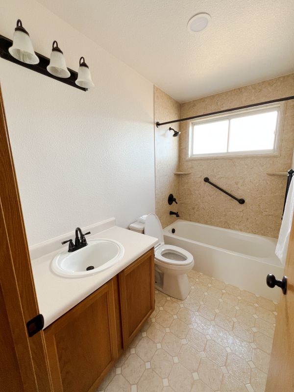 Contemporary Vanity Areas
